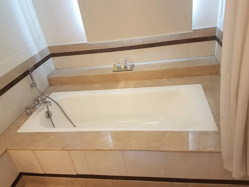 Park Plaza Gurgaon Hotel 4*,