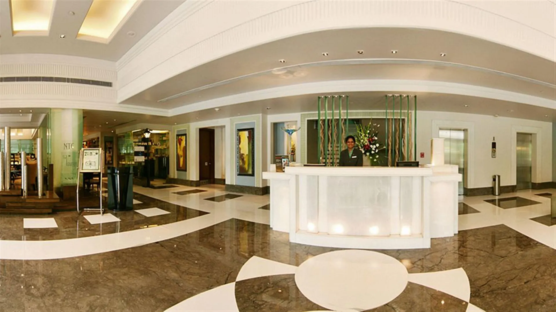 Park Plaza Gurgaon Hotel
