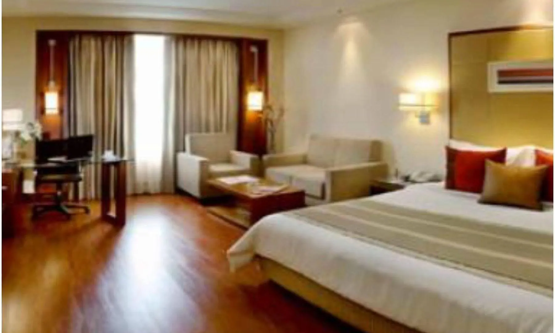 ****  Park Plaza Gurgaon Hotel India